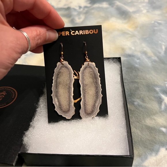 Moose antler earrings handmade Yukon brand new never worn - Picture 3 of 6